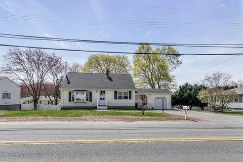 396 Oak St Methuen MA 01844
