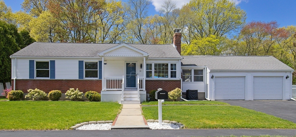 Photo of 31 Brierwood Rd, Braintree, MA