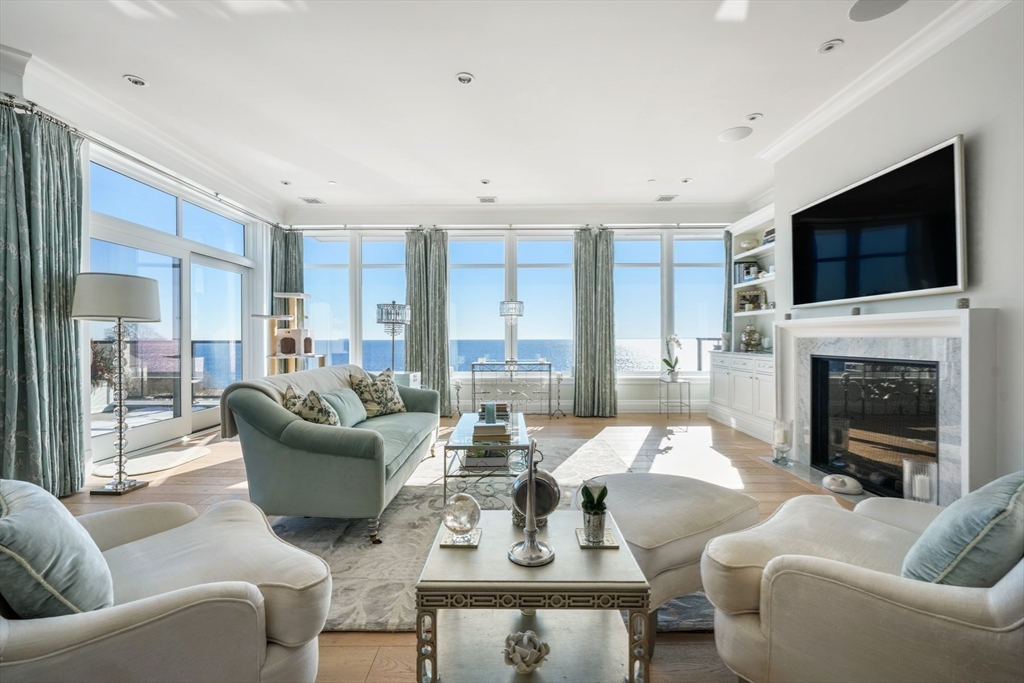 35 Littles Point Rd S-201