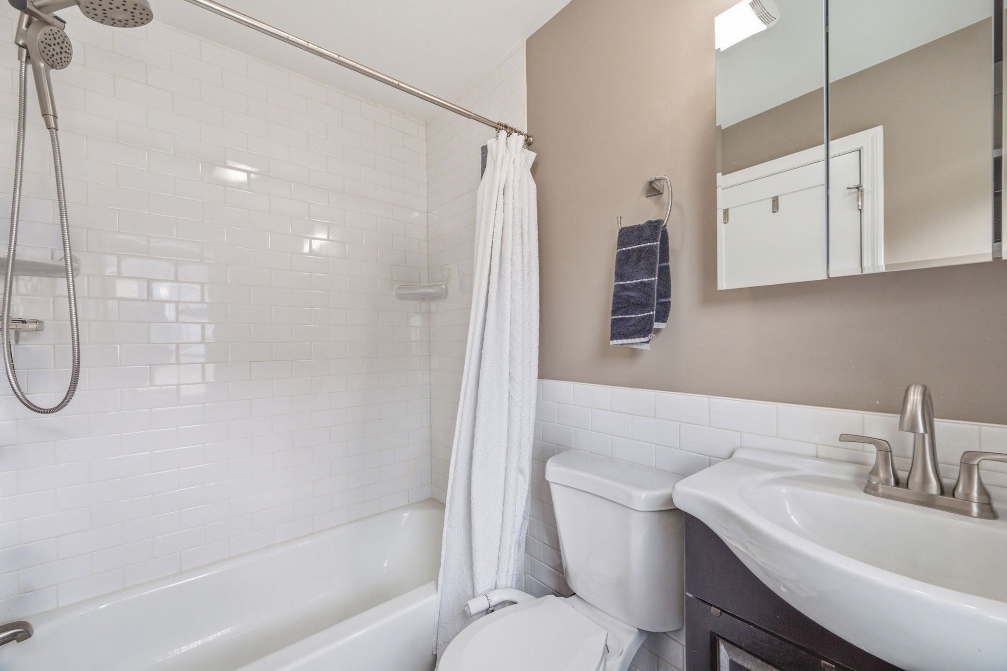 606 Lincoln Ave, Saugus, MA, 606 Lincoln Ave, Saugus, MA Photo #28