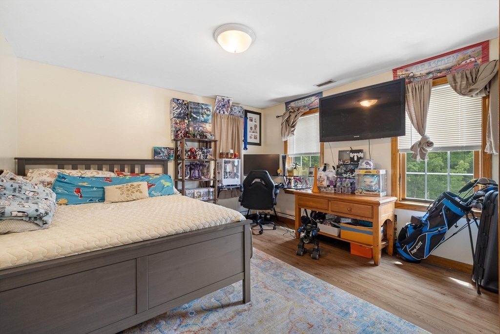 35 Burnap St, Auburn, MA Photo #23
