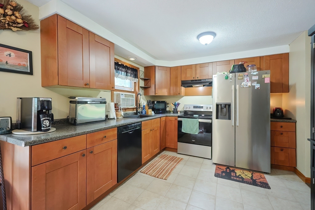 10 Independence Dr