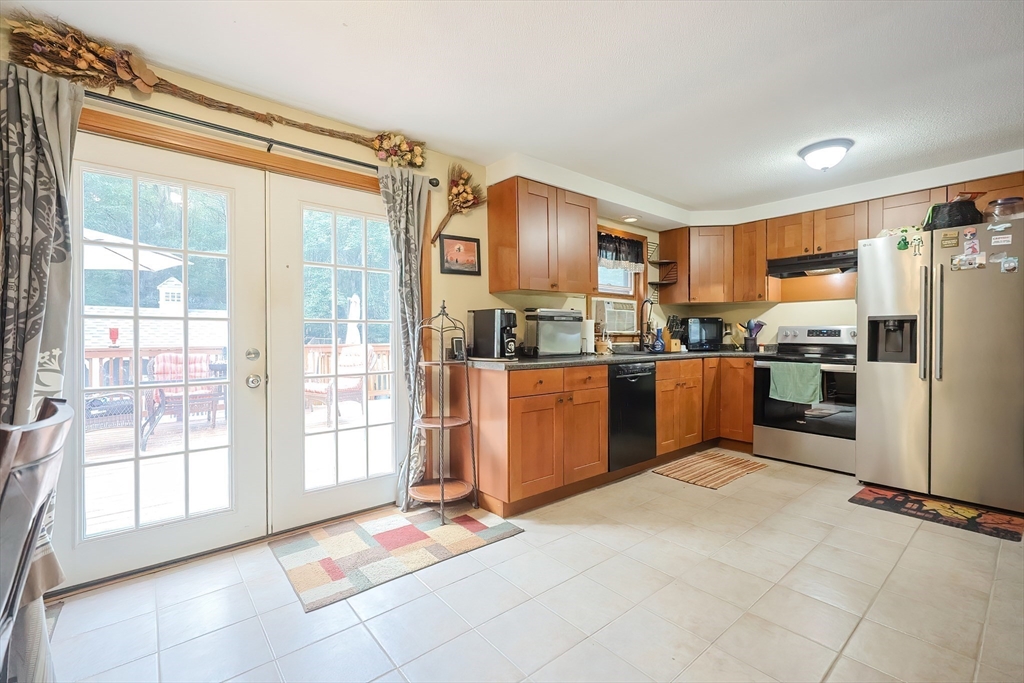 10 Independence Dr