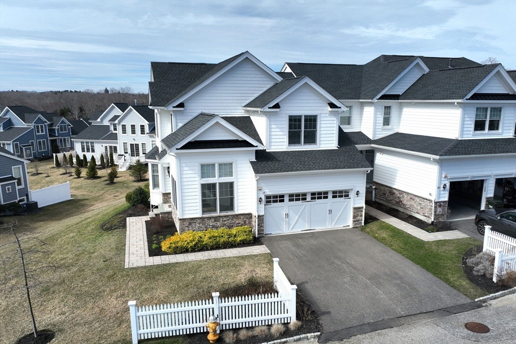 17 Thelma Way 85