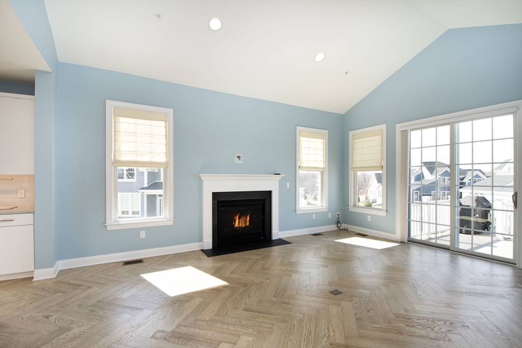 17 Thelma Way 85