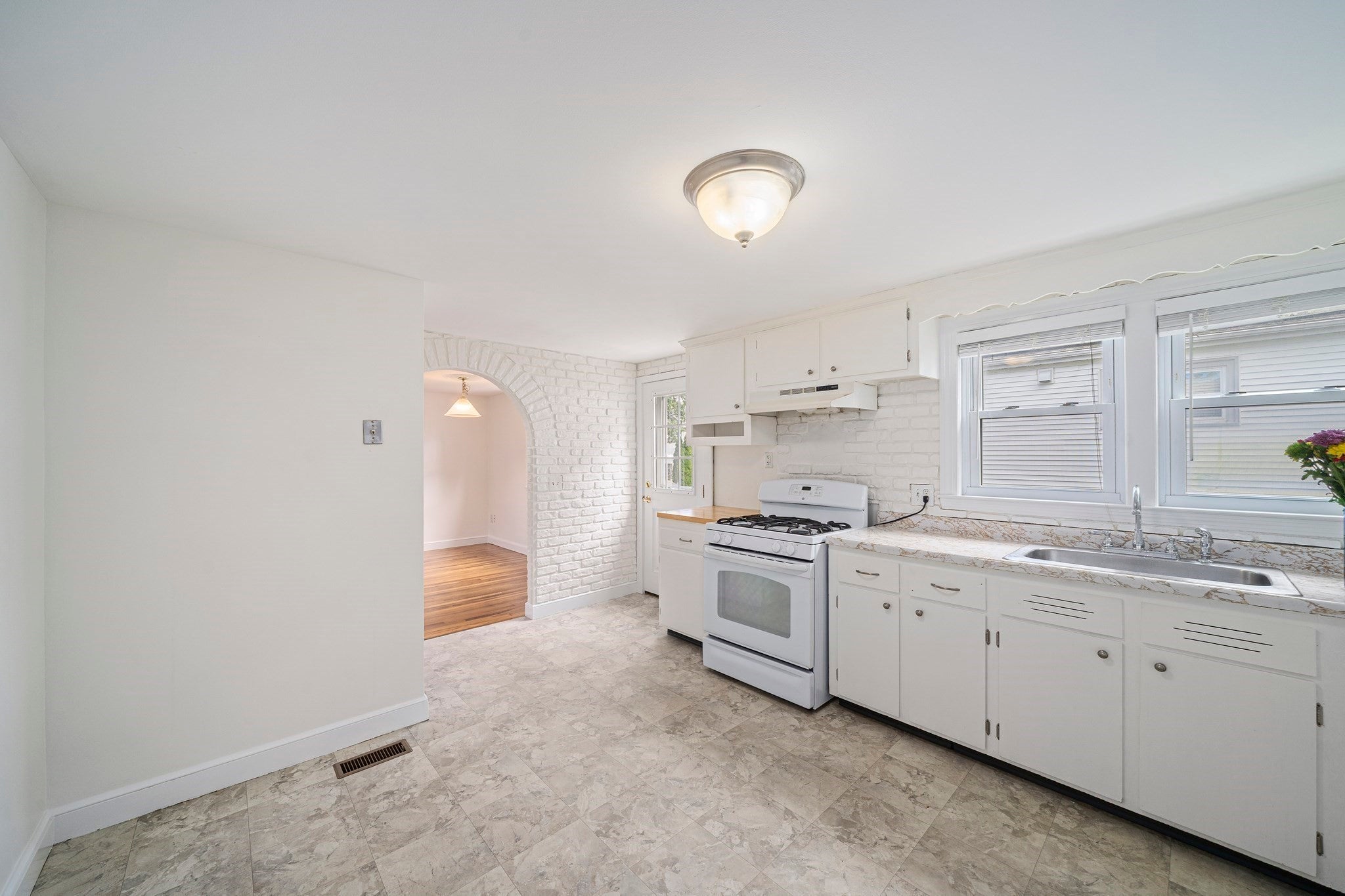 10 Ellswood Street, Boston, MA, 10 Ellswood Street, Boston, MA Photo #11
