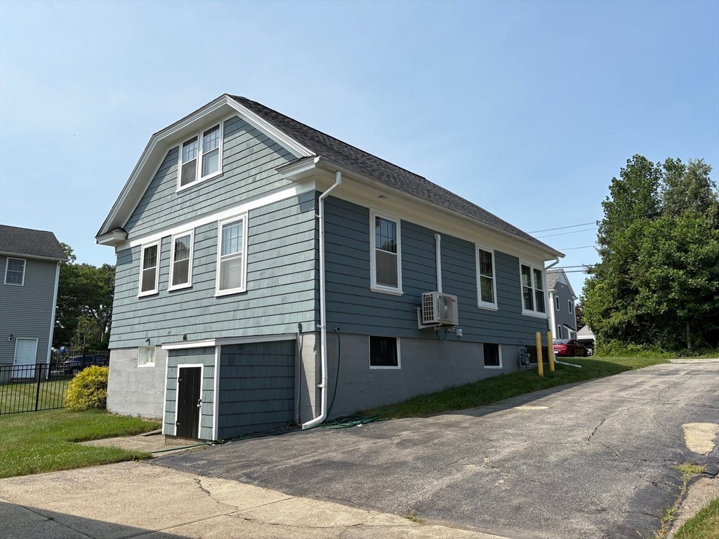 202 Lincoln