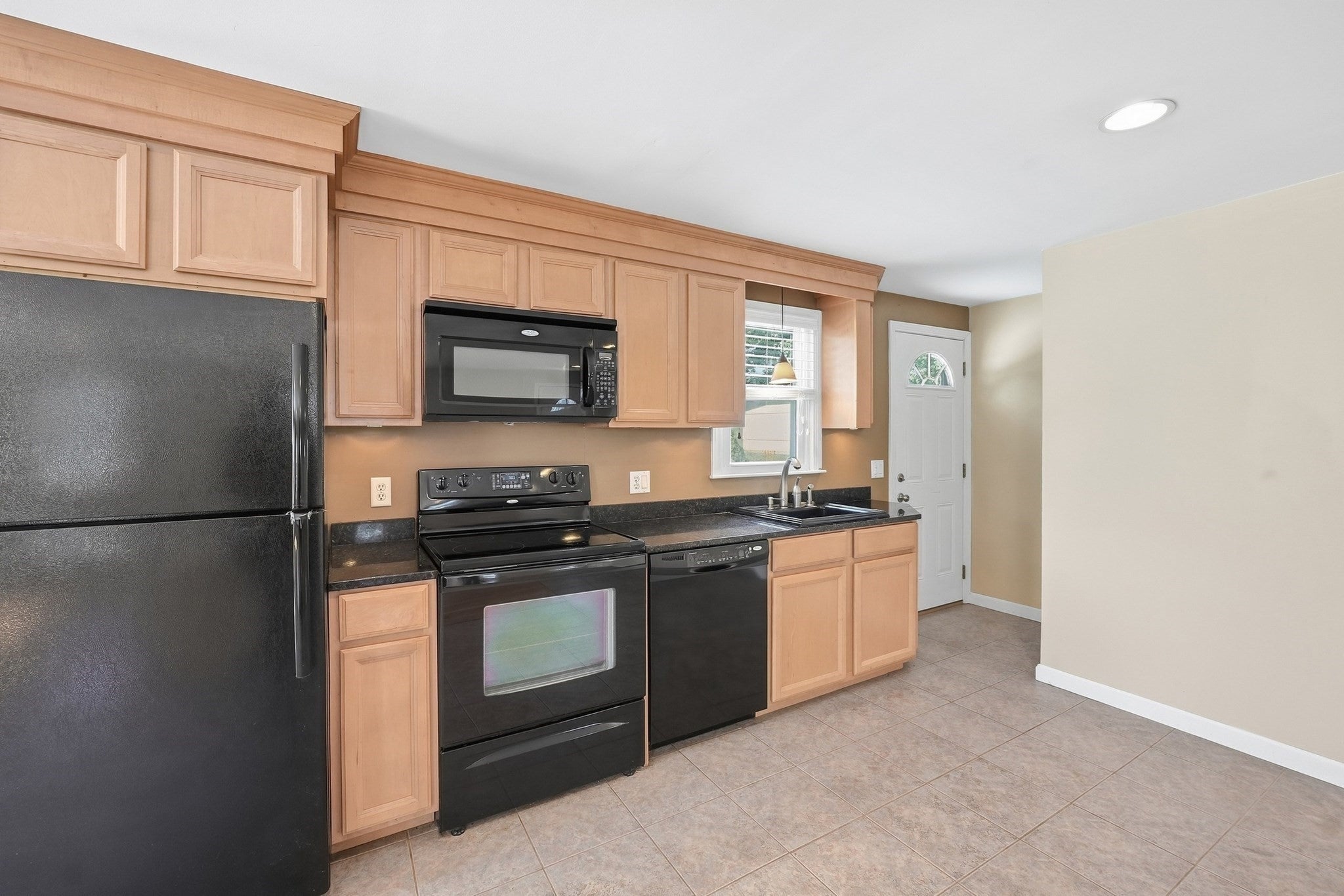 27 Aldea Ave