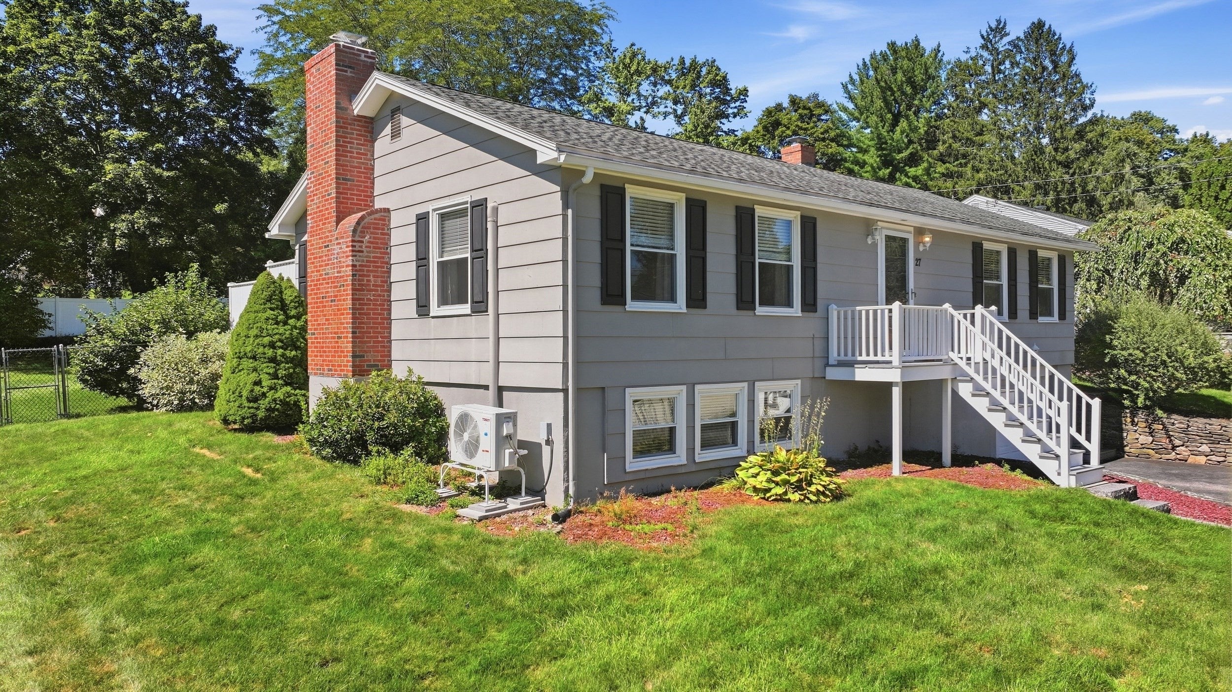 27 Aldea Ave