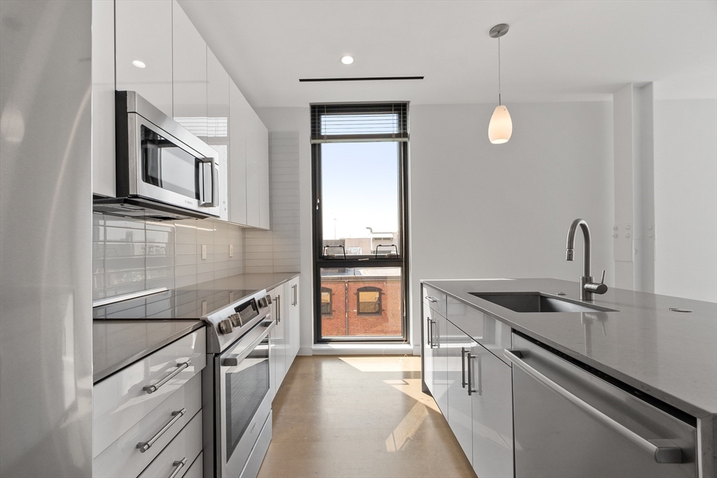 88 Wareham St 602