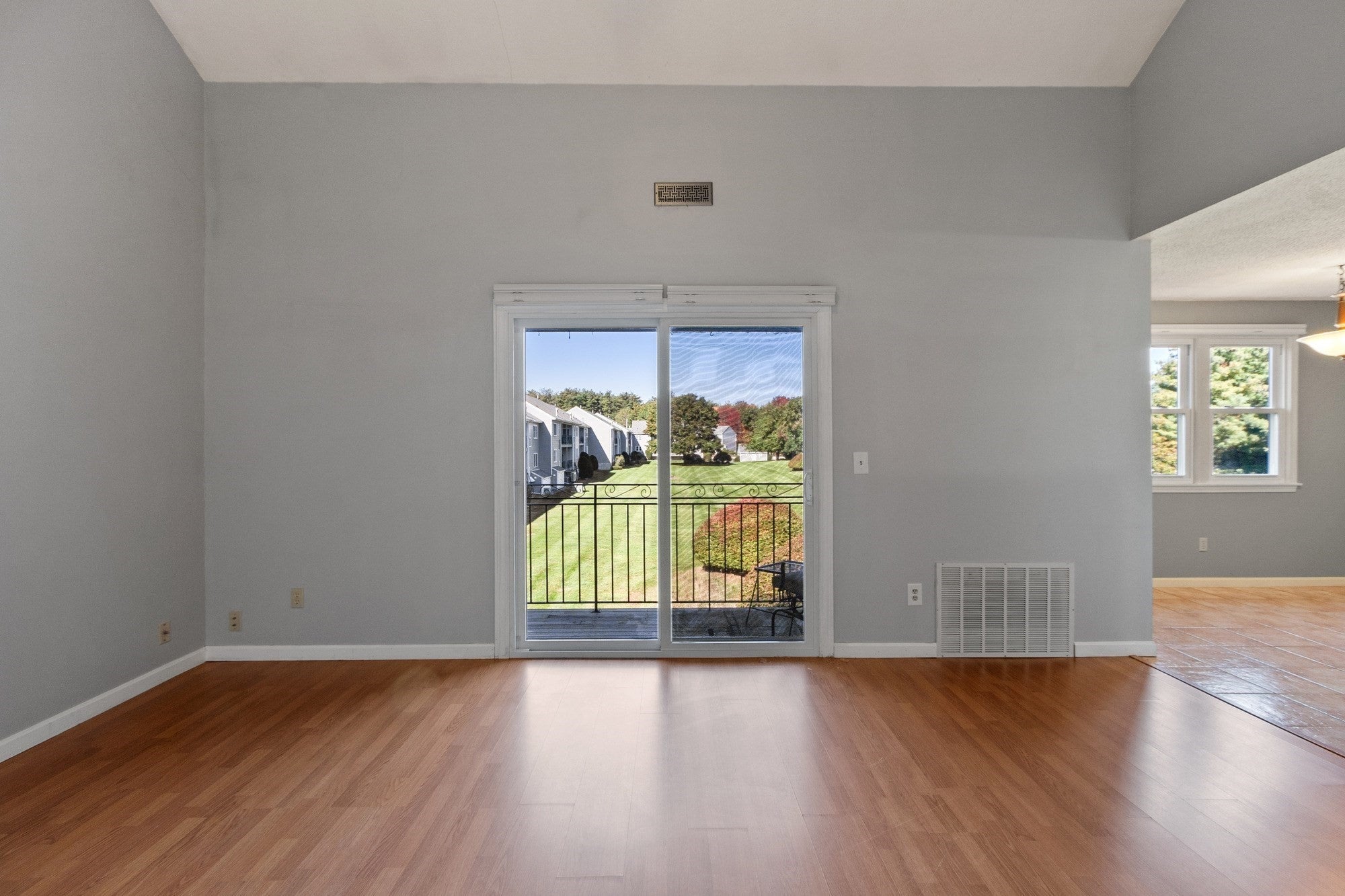 74 Tennis Plaza Rd 40