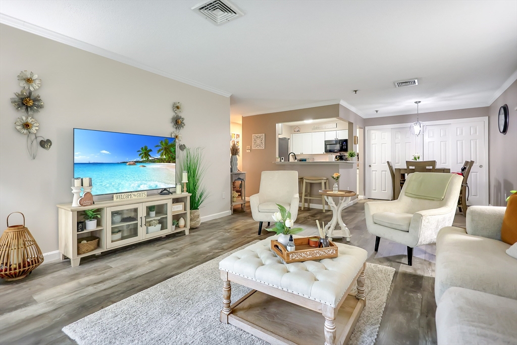112 Hunters Run Pl 112
