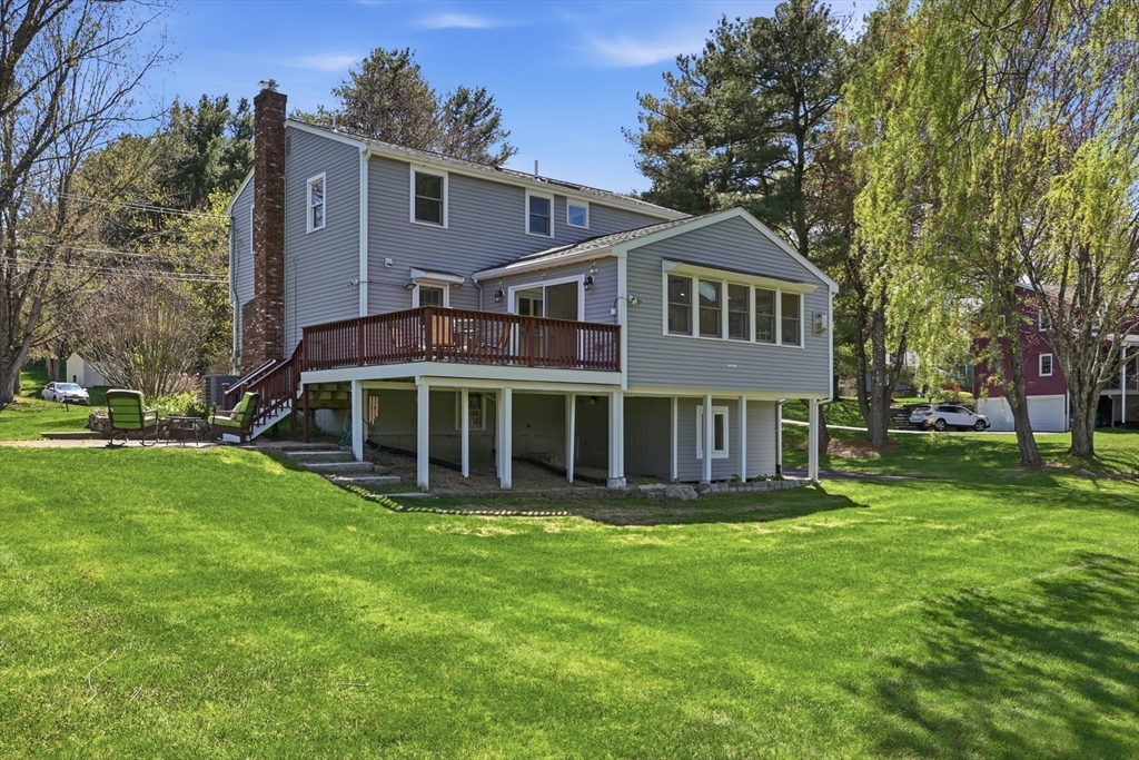 4 Meadowbrook Rd