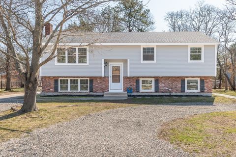 9 Meredith Dr Falmouth MA 02536