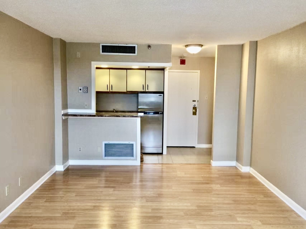 70 Southbridge St 703