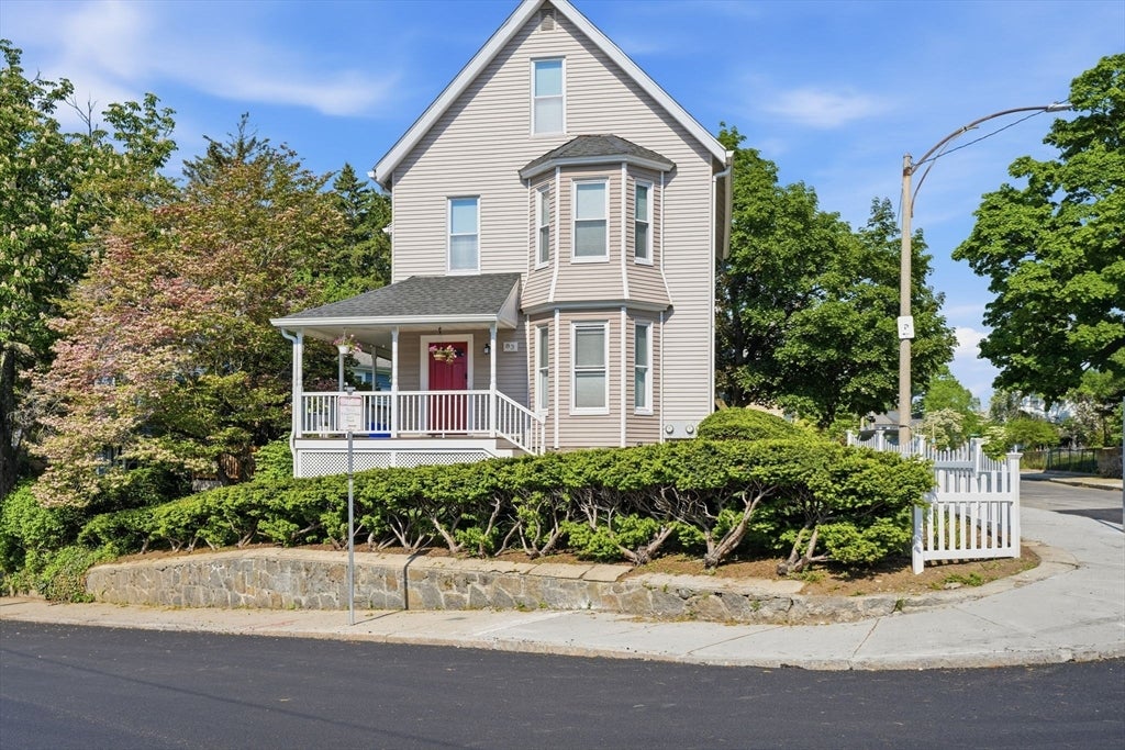 83 Birch St 1