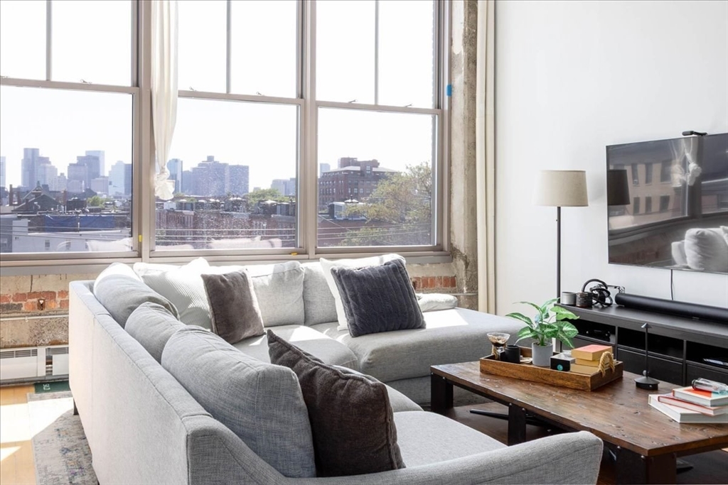 156 Porter St #320, Boston, MA Photo #7