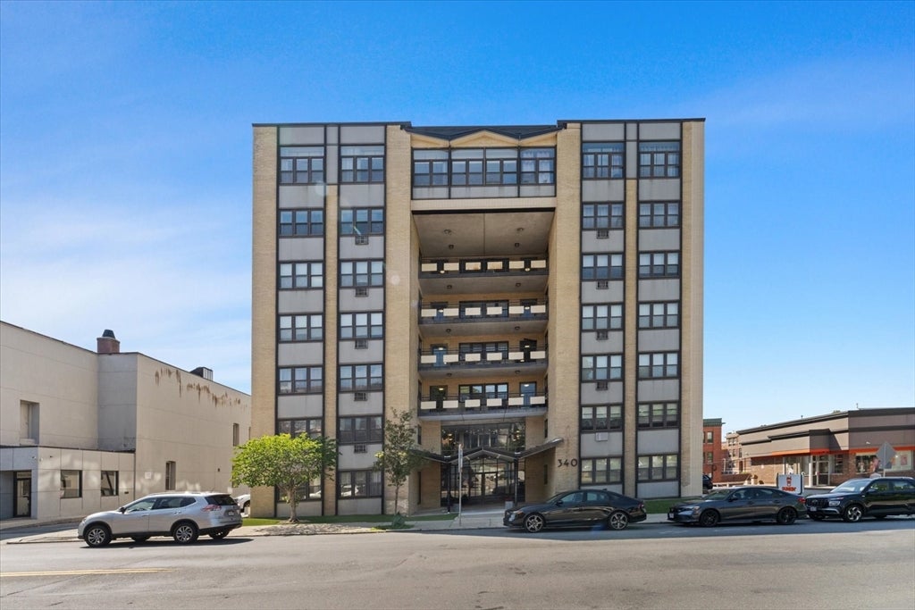Photo of 340 Main St, Melrose, MA