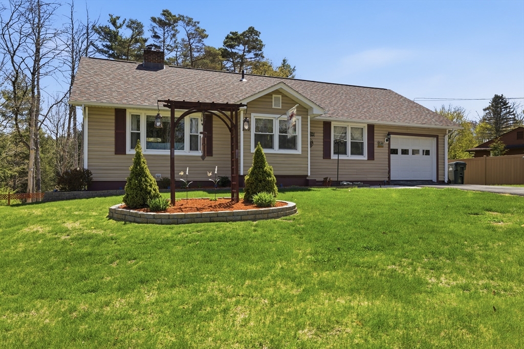 284 N Woodstock Rd, Southbridge, MA, 284 N Woodstock Rd, Southbridge, MA Photo #2