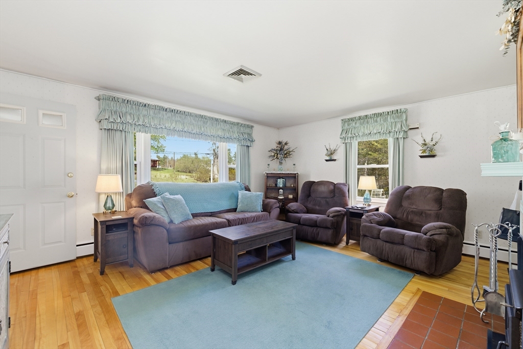 284 N Woodstock Rd, Southbridge, MA, 284 N Woodstock Rd, Southbridge, MA Photo #5