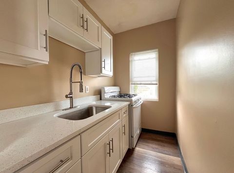 Photo of 25 Oakland Ave #3R, Everett, MA 02149 (MLS # 73481169)