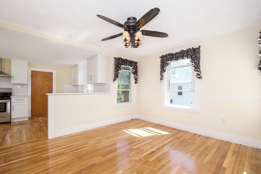 11 Crawford St