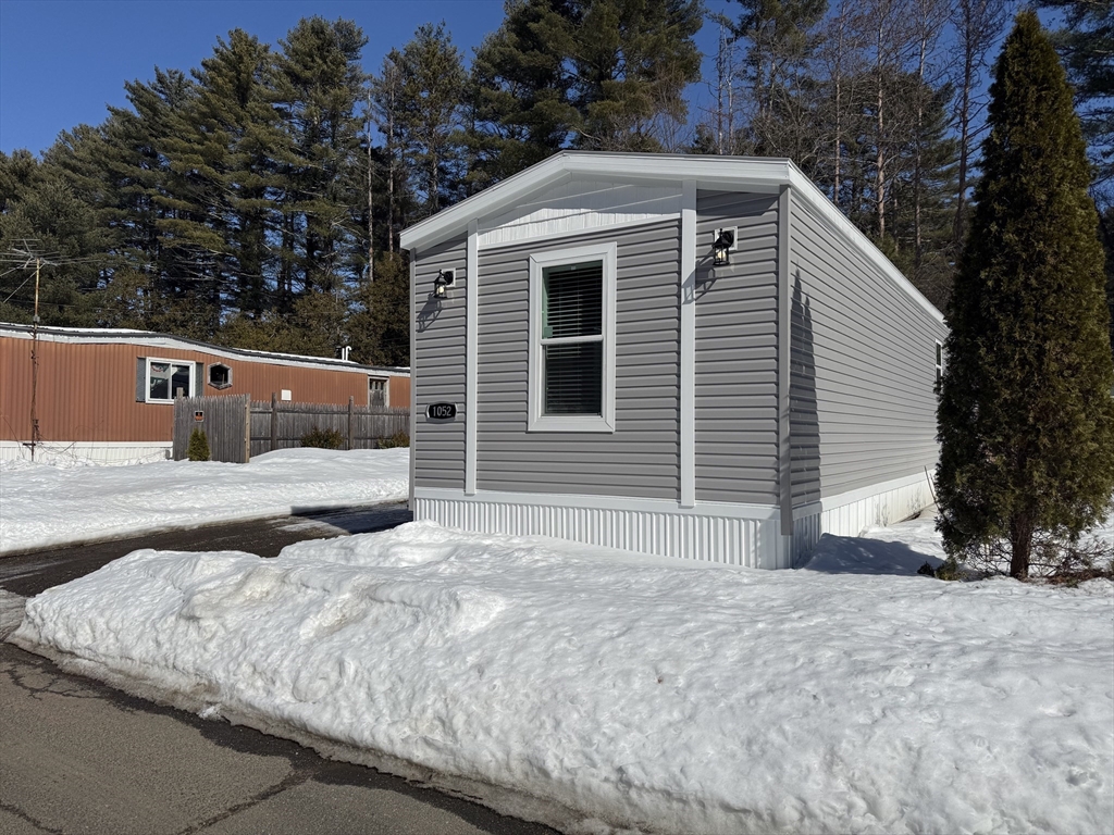 51 Monson Turnpike Rd 1052