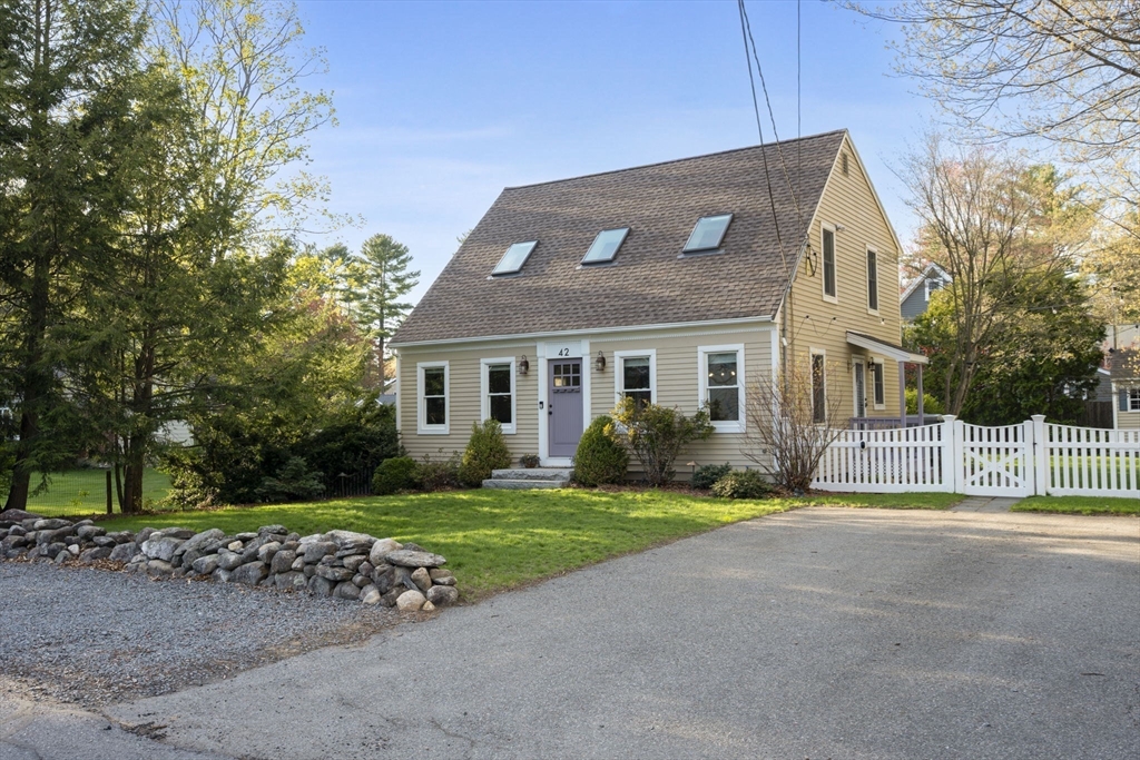 42 Pinewood Ave