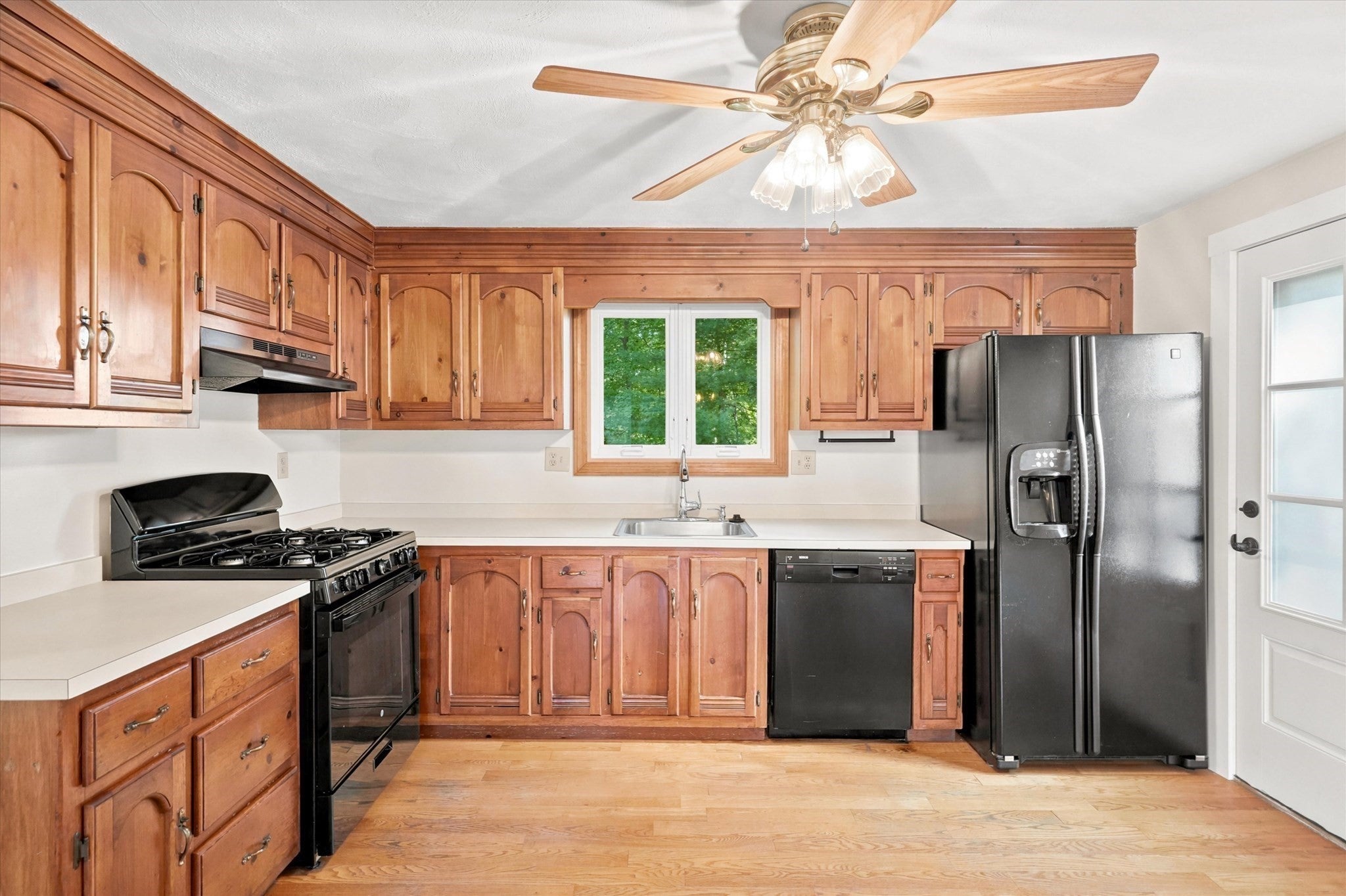 21 Pumpkin Lane, Tewksbury, MA, 21 Pumpkin Lane, Tewksbury, MA Photo #2