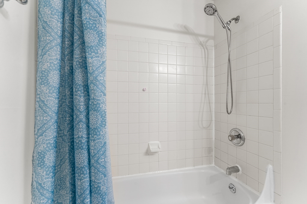 42 Village Brook Ln #42, Natick, MA Photo #19