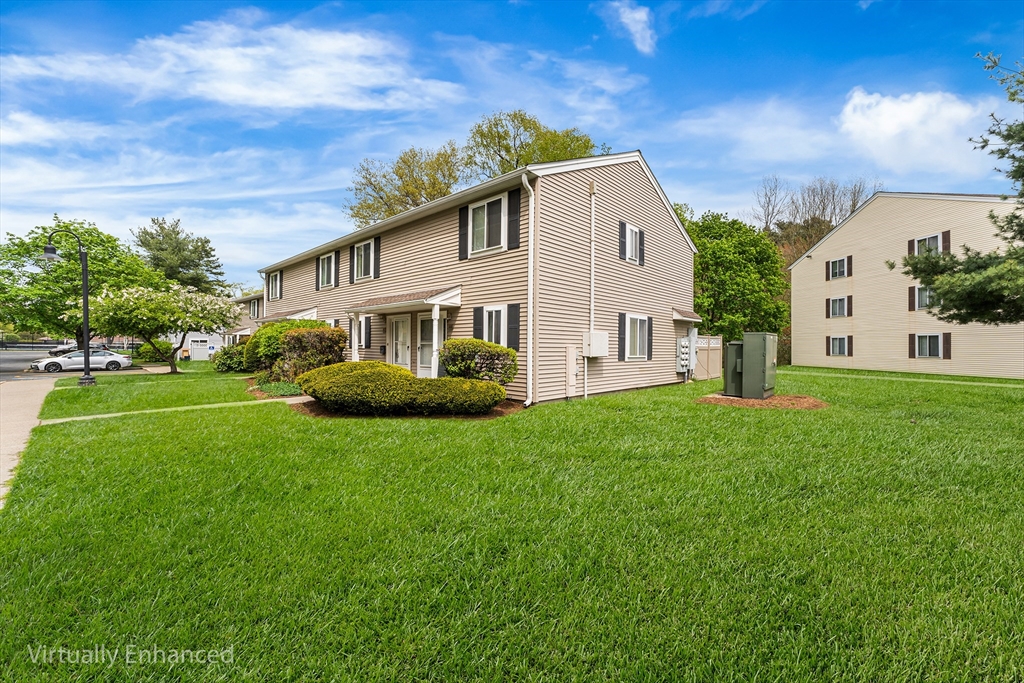 42 Village Brook Ln #42, Natick, MA Photo #2