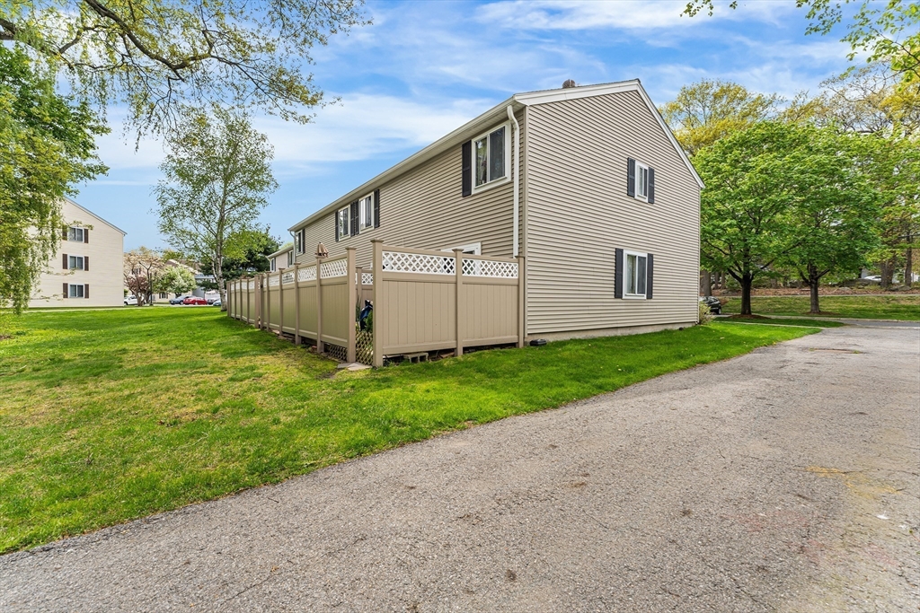 42 Village Brook Ln #42, Natick, MA Photo #22