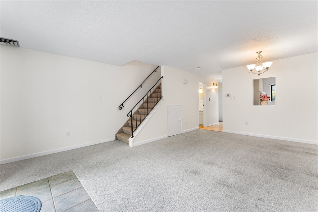 42 Village Brook Ln #42, Natick, MA Photo #8