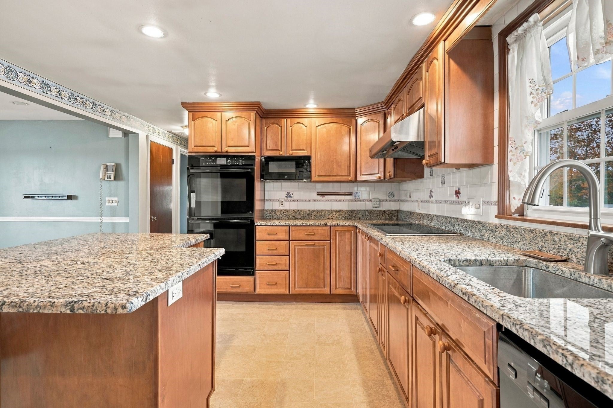 24 Overlook Ave