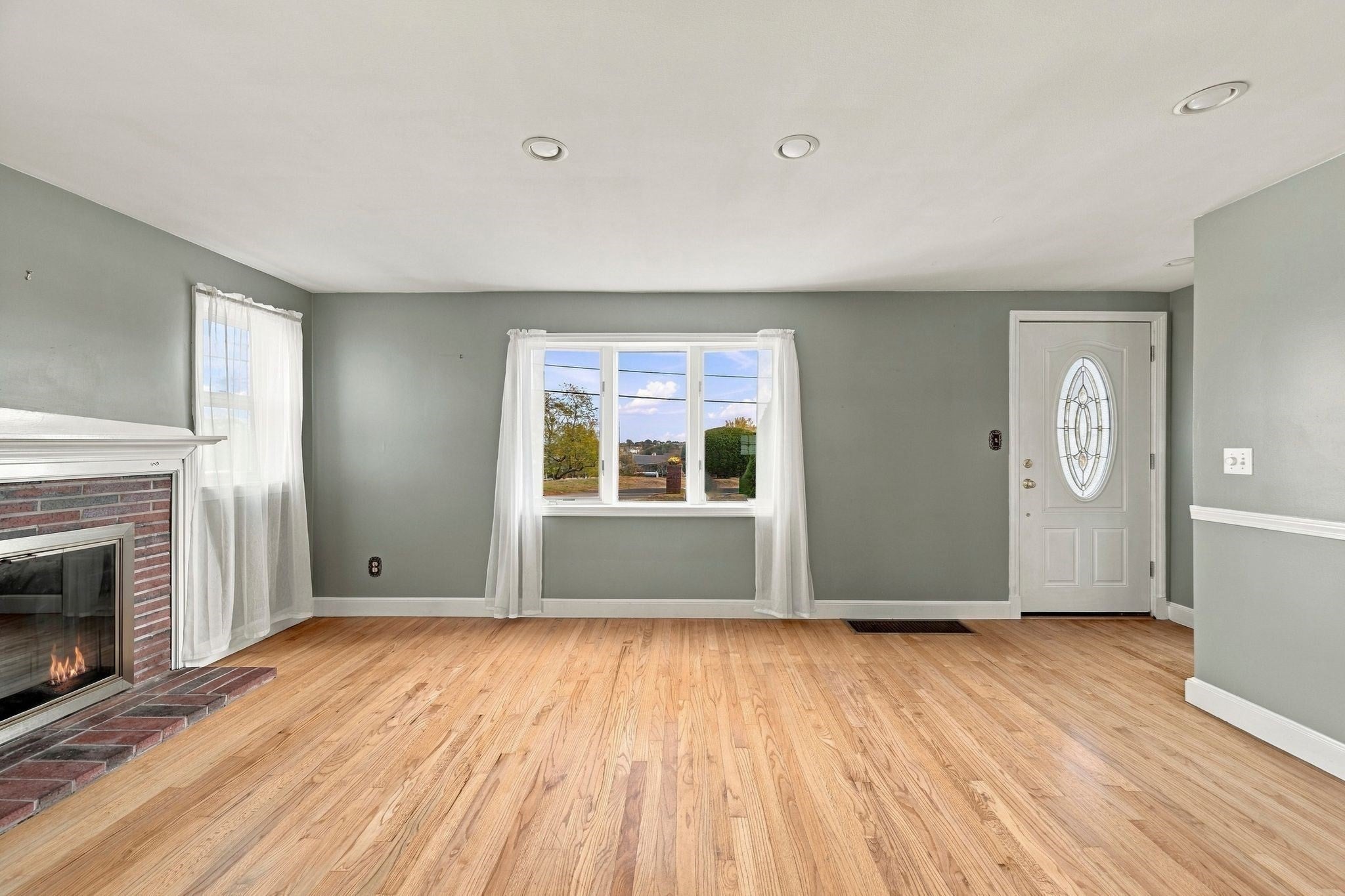 24 Overlook Ave, Beverly, MA Photo #8