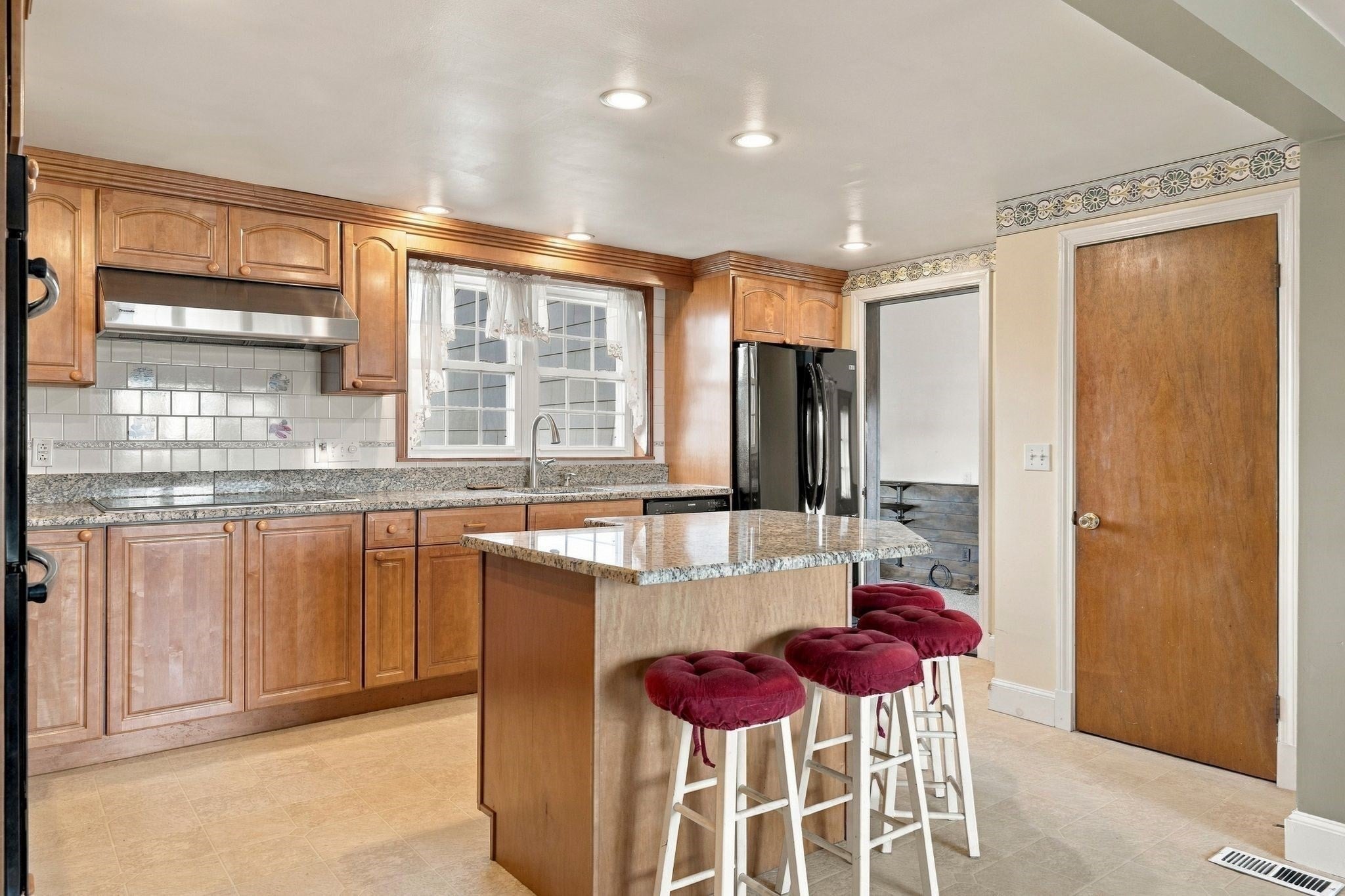 24 Overlook Ave