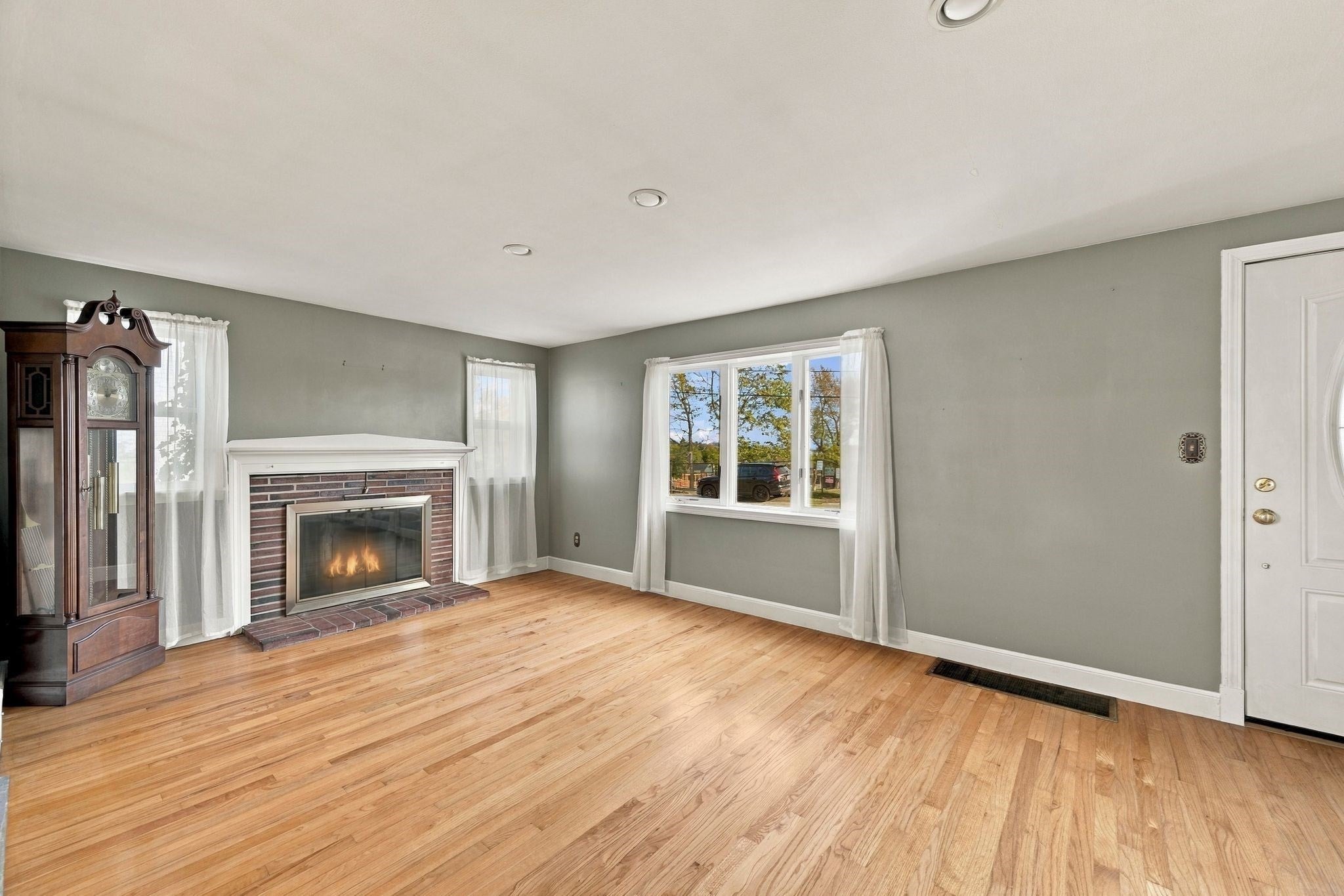 24 Overlook Ave, Beverly, MA Photo #7