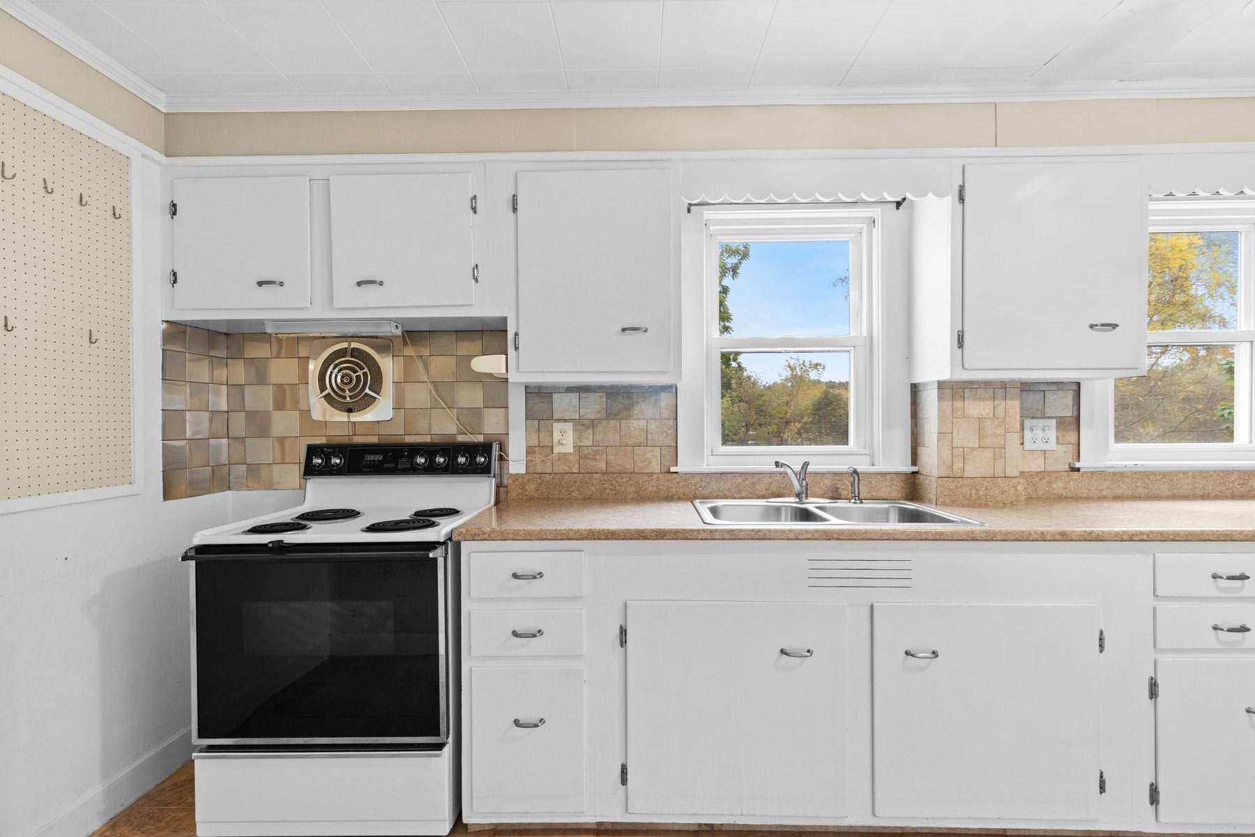 19 Coombs Street, Middleboro, MA, 19 Coombs Street, Middleboro, MA Photo #8