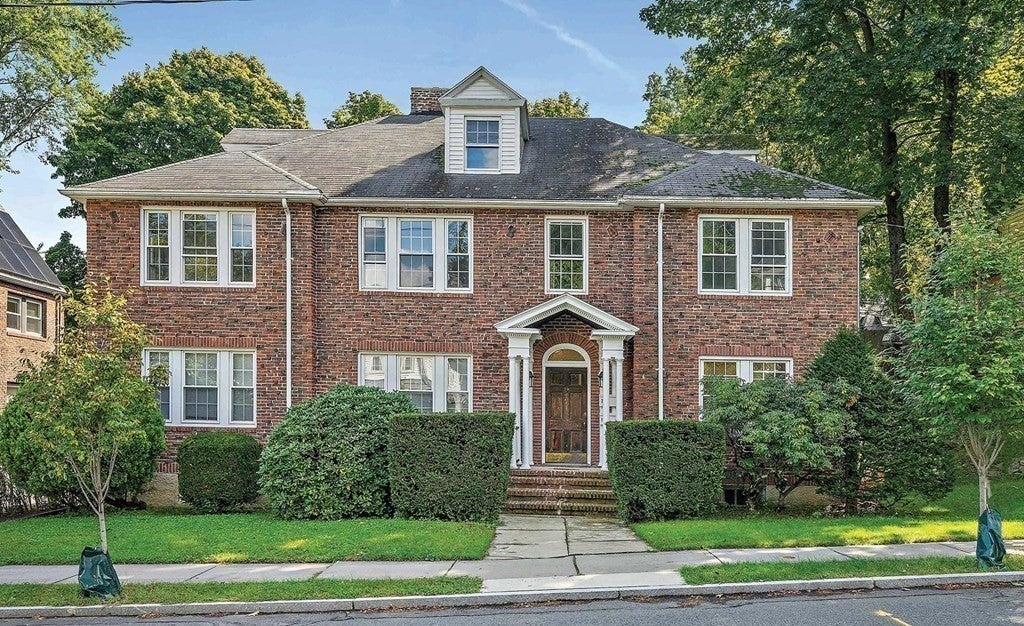 54 Crosby Rd #2, Newton, MA, 54 Crosby Rd #2, Newton, MA Photo #2