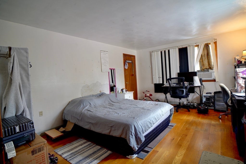 79 Pratt Ave, Lowell, MA, 79 Pratt Ave, Lowell, MA Photo #24