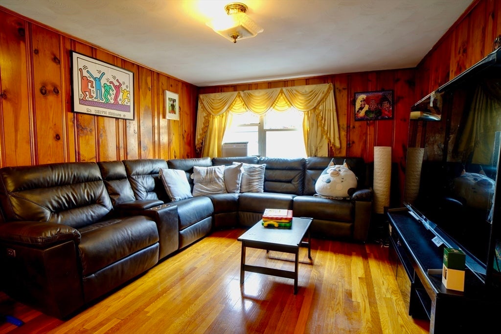 79 Pratt Ave, Lowell, MA, 79 Pratt Ave, Lowell, MA Photo #9