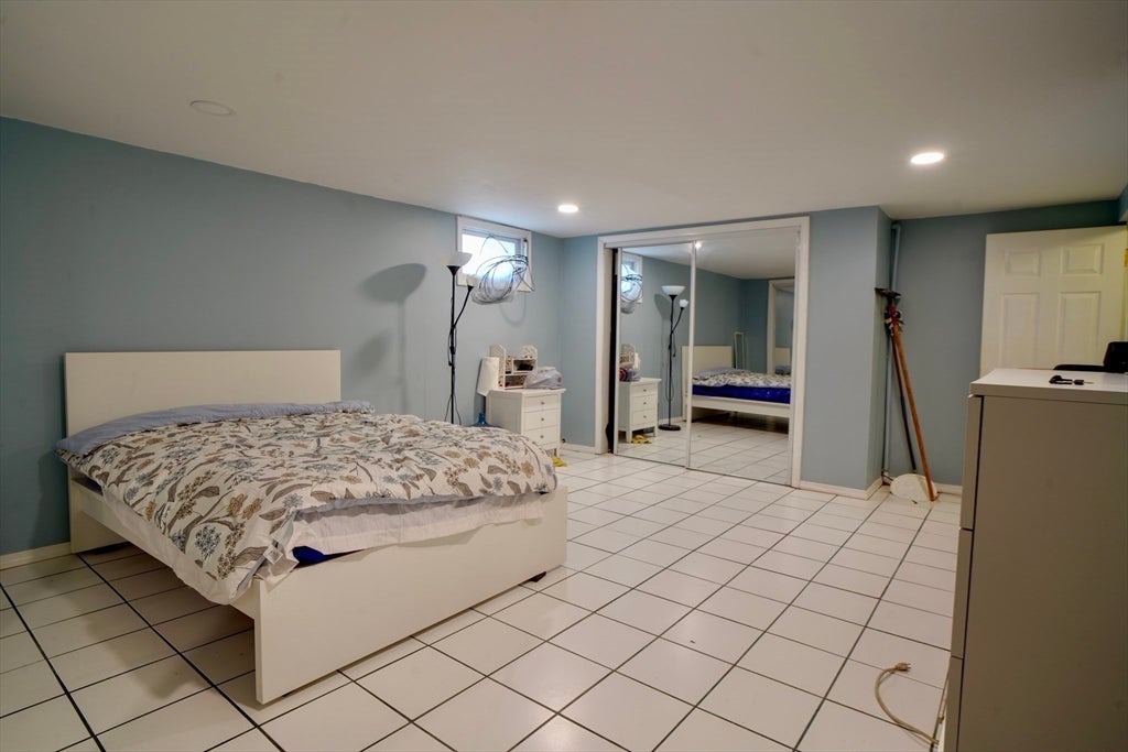 79 Pratt Ave, Lowell, MA, 79 Pratt Ave, Lowell, MA Photo #28