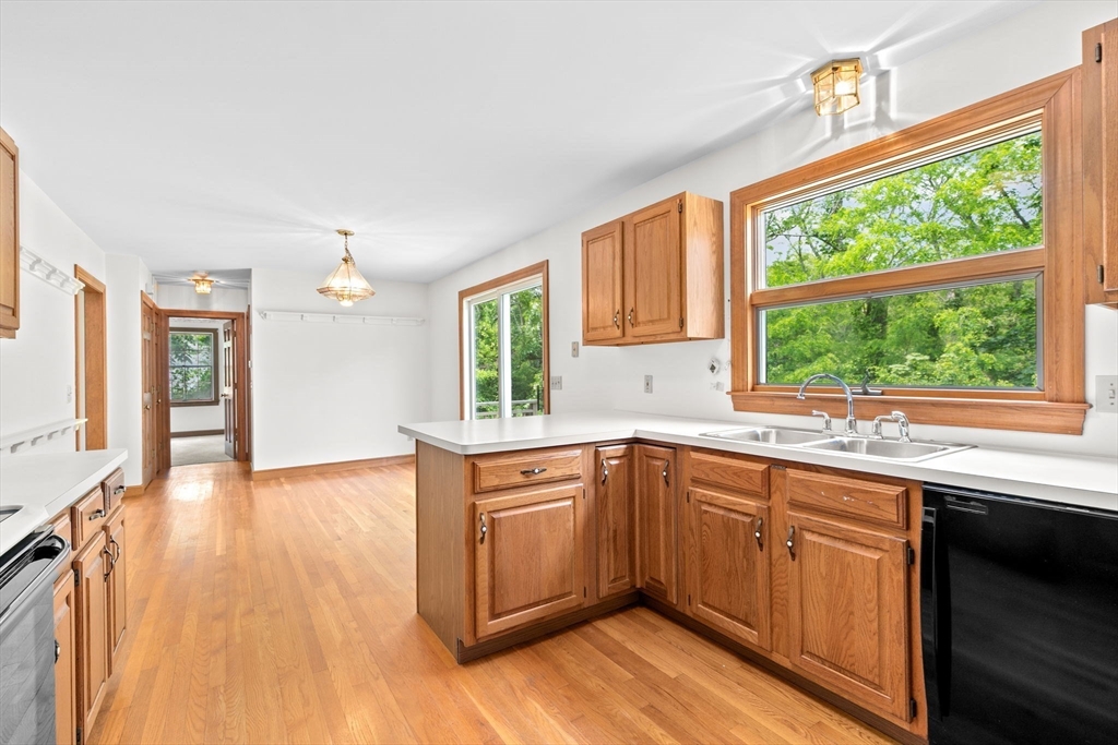 3 Plymouth Heights Rd