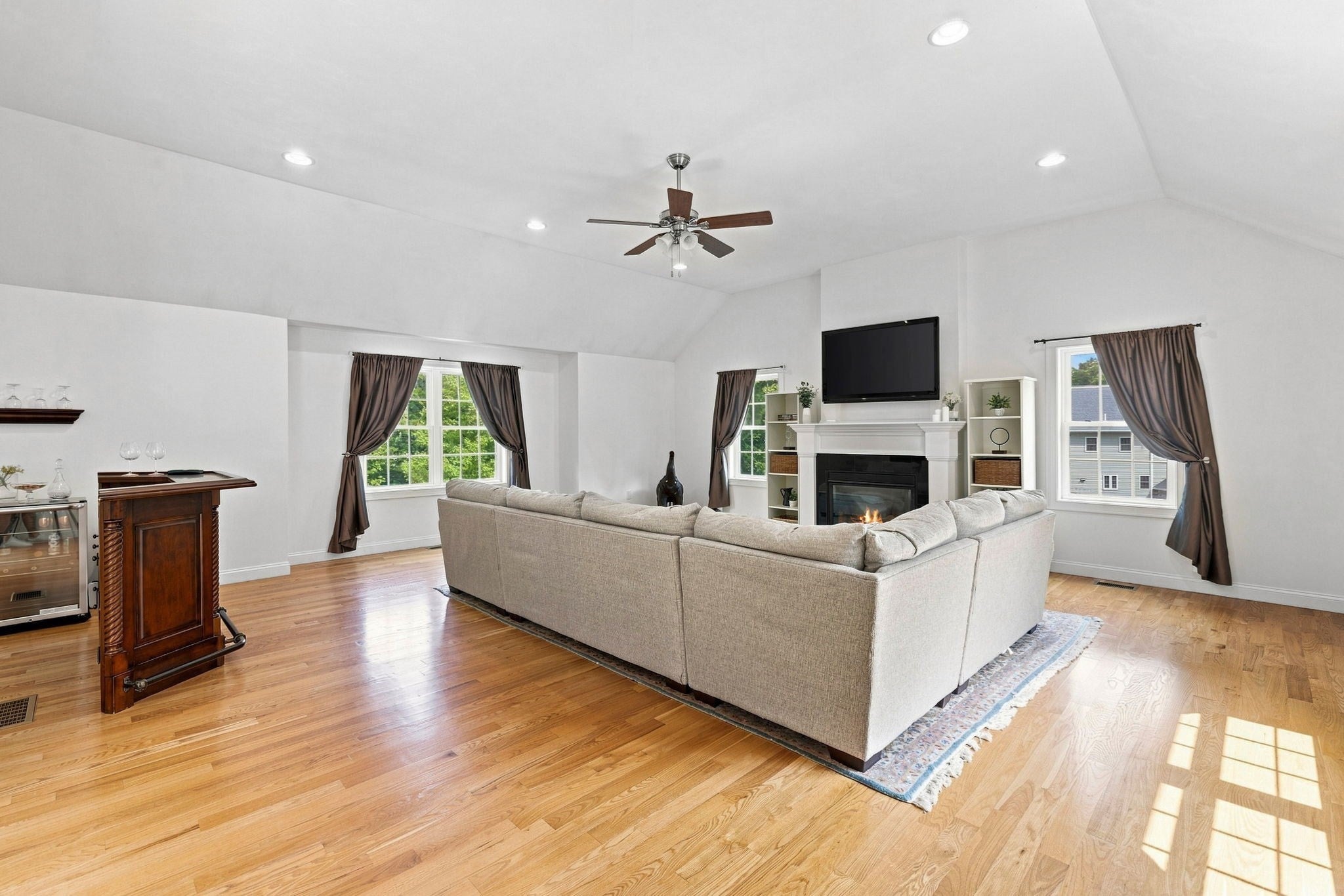 2 Zackney Drive, Billerica, MA, 2 Zackney Drive, Billerica, MA Photo #8