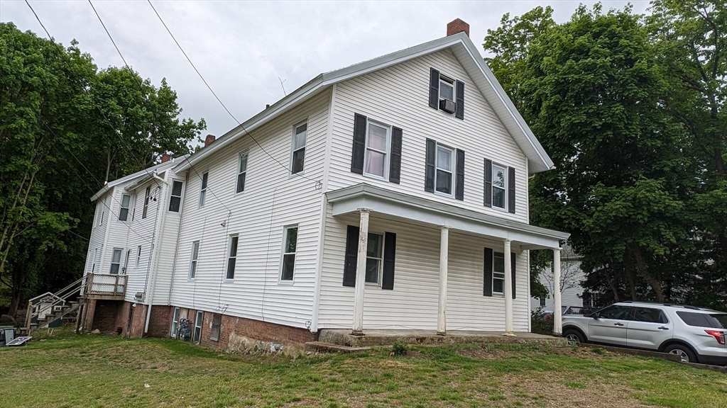 Click for 155 Centre Ave #3, Abington, MA slideshow