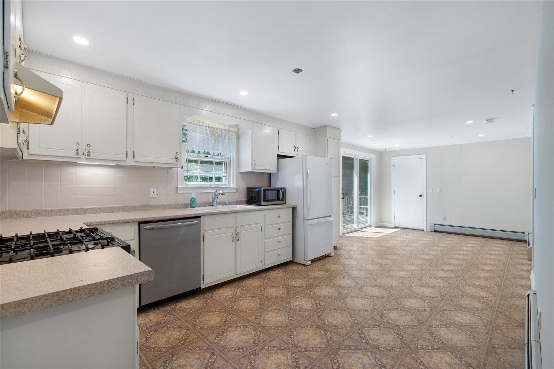 771 W Yarmouth Road
