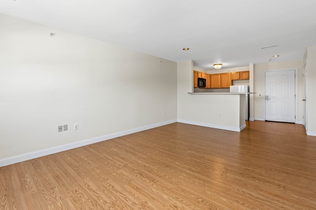 140 Railroad Ave #B403, Norwood, MA, 140 Railroad Ave #B403, Norwood, MA Photo #11