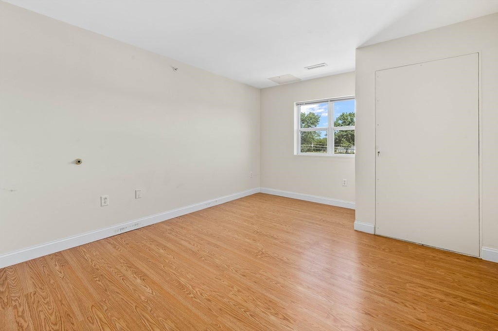 140 Railroad Ave #B403, Norwood, MA, 140 Railroad Ave #B403, Norwood, MA Photo #21