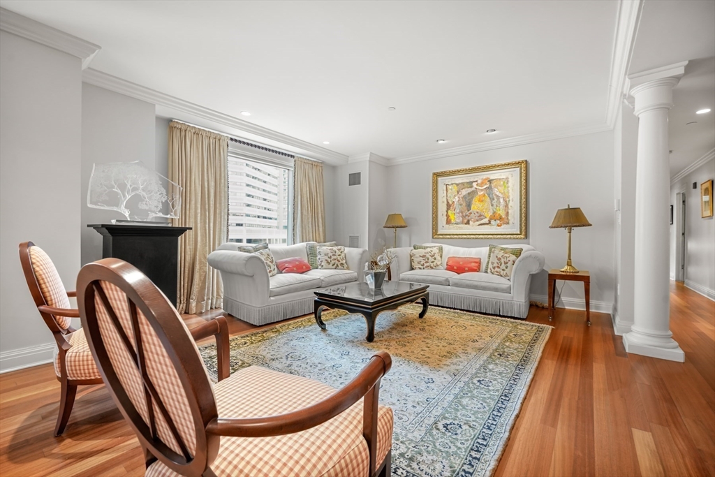1 Huntington Ave 603