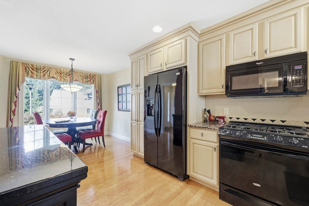 341 Pinehurst Dr #341, East Longmeadow, MA, 341 Pinehurst Dr #341, East Longmeadow, MA Photo #5